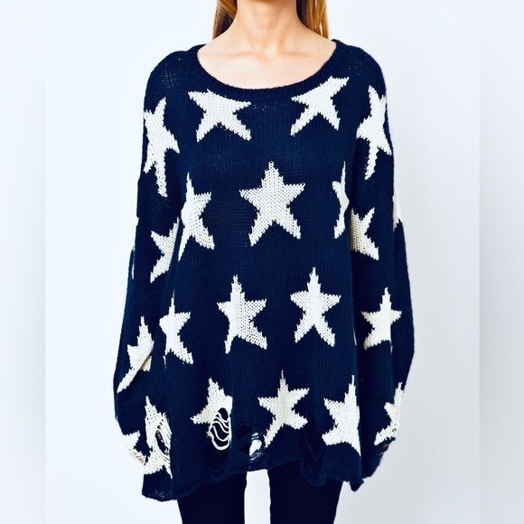 Wildfox White Label Seeing Star Distressed Lennon Sweater in Dark Navy S NWOT - Picture 2 of 10